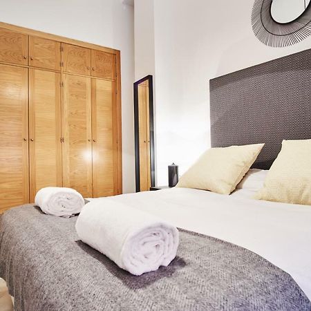 Arenal Carreteria Deluxe Suites By Valcambre Seville Exterior photo